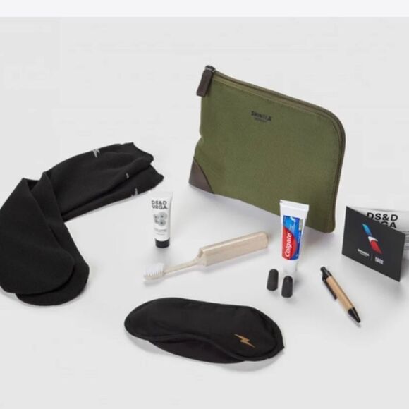 Shinola/American Airlines Travel Amenity Kit! - Picture 4 of 4
